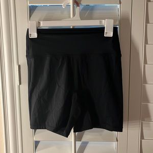 Women bucked up workout shorts biker